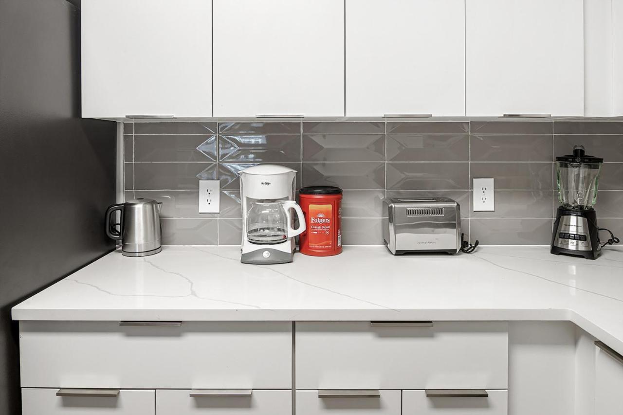 Urban Retreat - Free Parking, Wifi, Walk To Stadium Apartment Charlotte